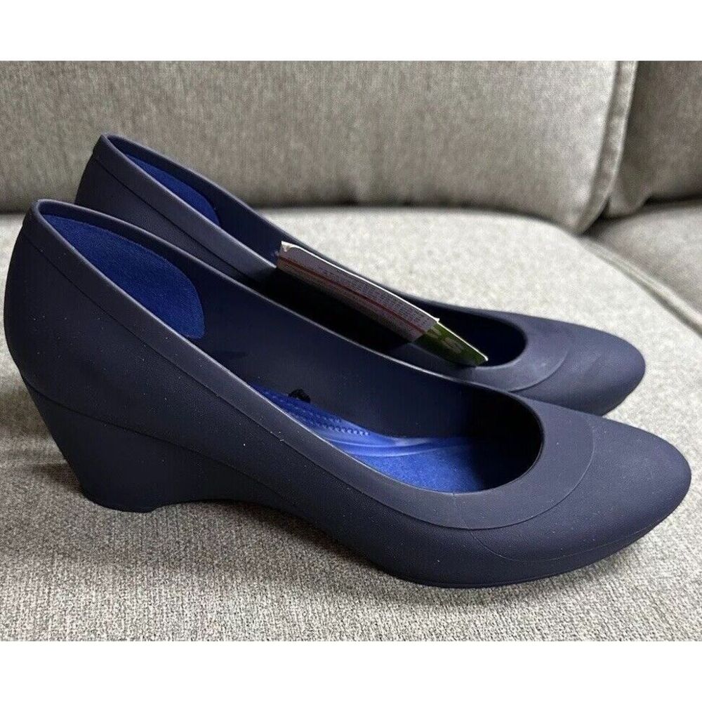 CROCS Lina Wedge Women's Size 9 Navy Blue New With Tags!
